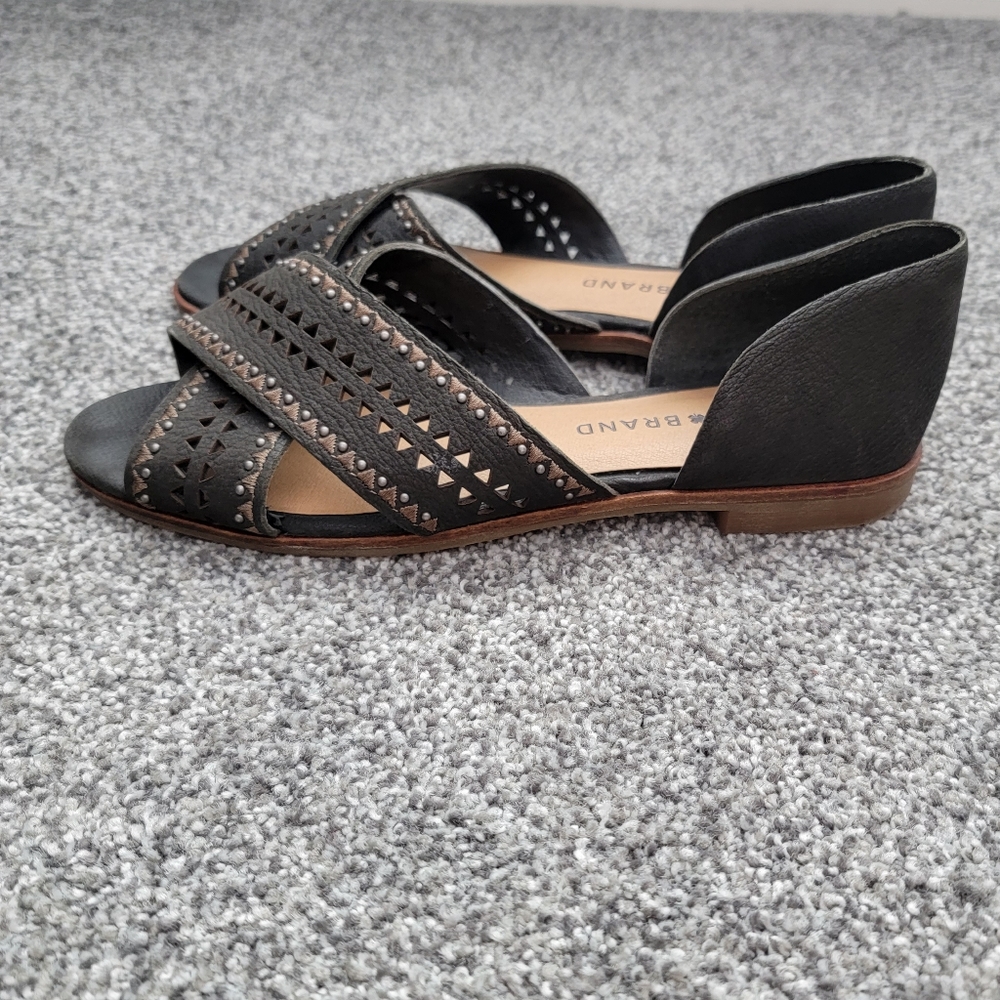Like new!!! Lucky Brand Slip Ons - 6